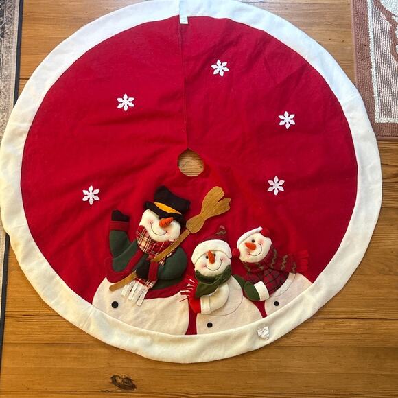 Vintage Christmas red felt snowman family tree skirt - Picture 1 of 5